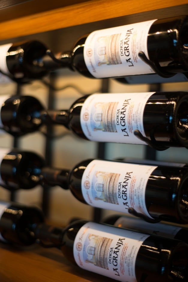 Label Forward Bottle Orientation Provides Convenience in Browsing Wines